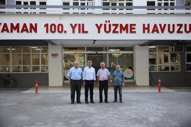 Gençlik ve Spor İl Müdürü Keleş, yüzme havuzunda incelemede bulundu