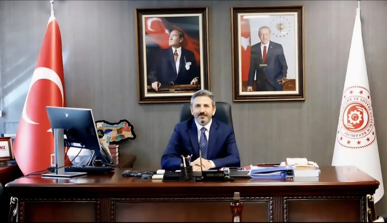 Çalışma ve Sosyal Güvenlik Bakan Yardımcısı Ahmet Aydın: “Modern dünya ciddi bir ahlak krizi yaşıyor”